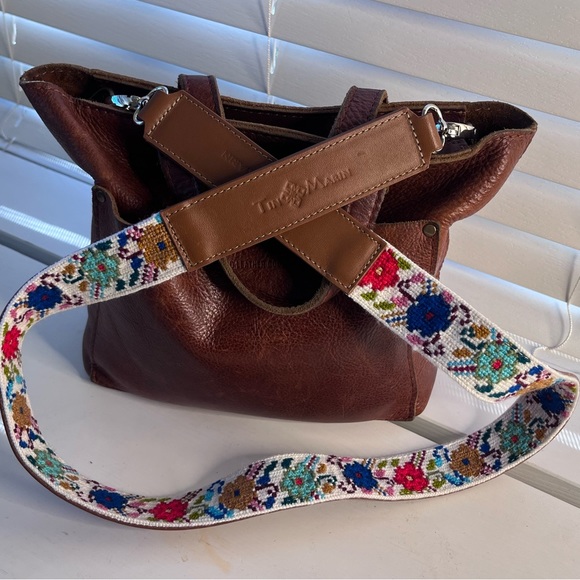 MAI WOVEN BAG STRAP - FLOWERS BRIGHT WITH TAN LEATHER - Picture 4 of 11